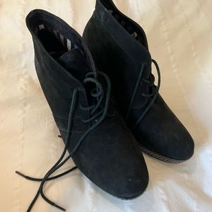 Dr. Scholl’s lace up booties with wedge heels. Black.